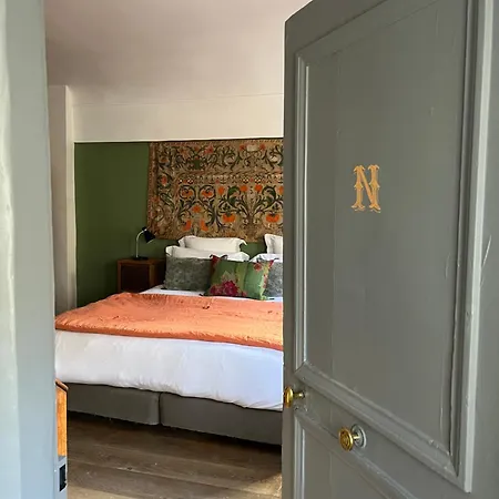 Le 66 4* Parigi